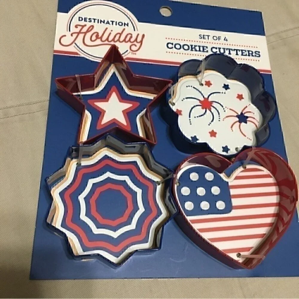 Set of 4 holiday cookie cutters
